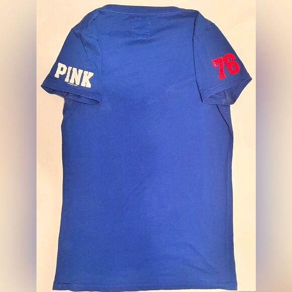 PINK Victoria's Secret Blue Short Sleeve Tee with Graphic Design Women Medium - Picture 4 of 4